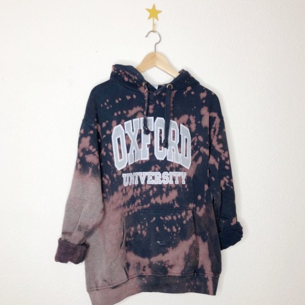 📚 Bleached Out Oxford University Sweatshirt